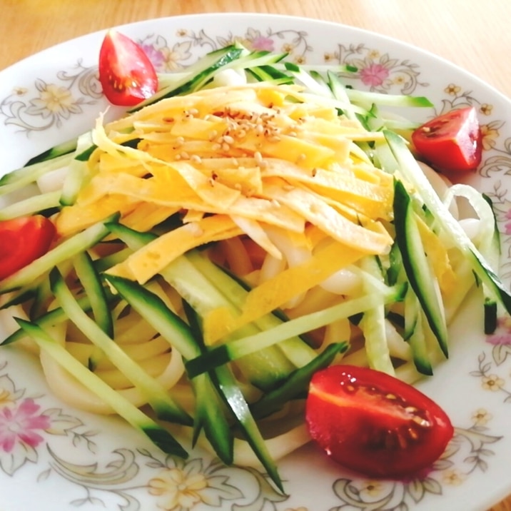 彩り☆きゅうりと錦糸卵とミニトマトの冷やしうどん